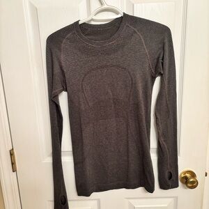 Women's Gray Striped Long Sleeve Top